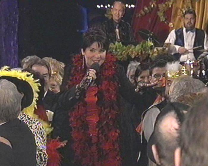 Fridericke Kraus, Joachim Kraus,Peter Hemmelmann bei der Närrischen Weinprobe (c) Bayerisches Fernsehen