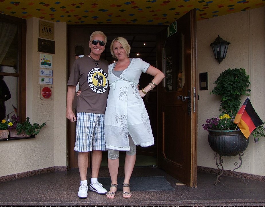 Klaus Eberhartinger (EAV) und Katja Bundschuh