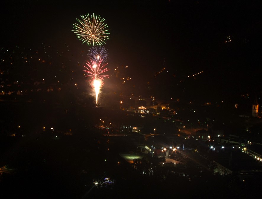 Abschlussfeuerwerk 2009 Blick vom Beilstein Ein Klick zur Tagesansicht