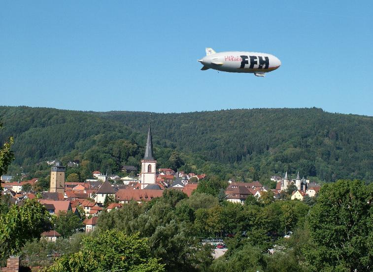 Zeppelin über Lohr am Main