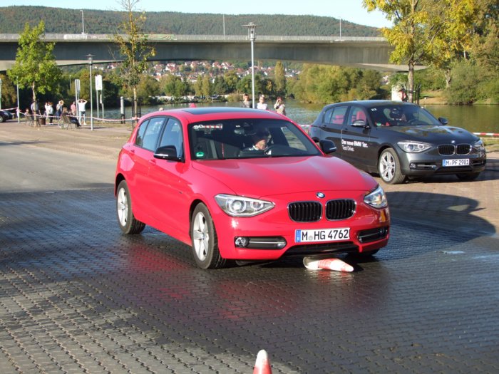 bmw_02__320.jpg