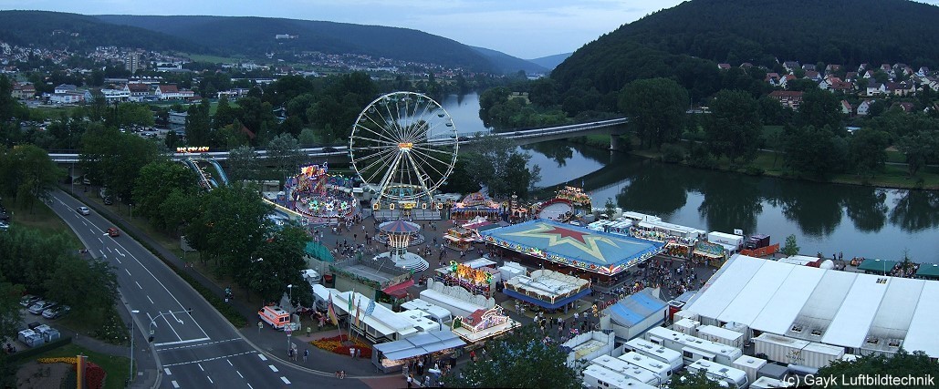 Luftaufnahme von der Lohrer Spessartfestwoche 2012 (c) GAYK Luftbildtechnik