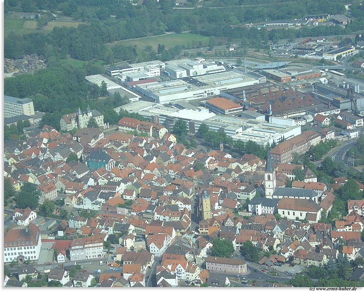 Der Lohrer Stadtkern im Hintergrund Bosch Rexroth