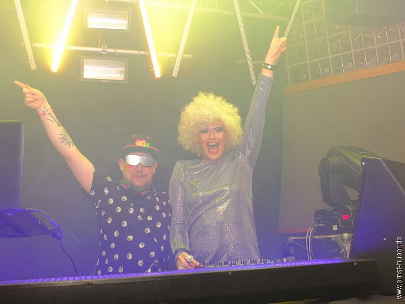 neonparty2018__219.jpg