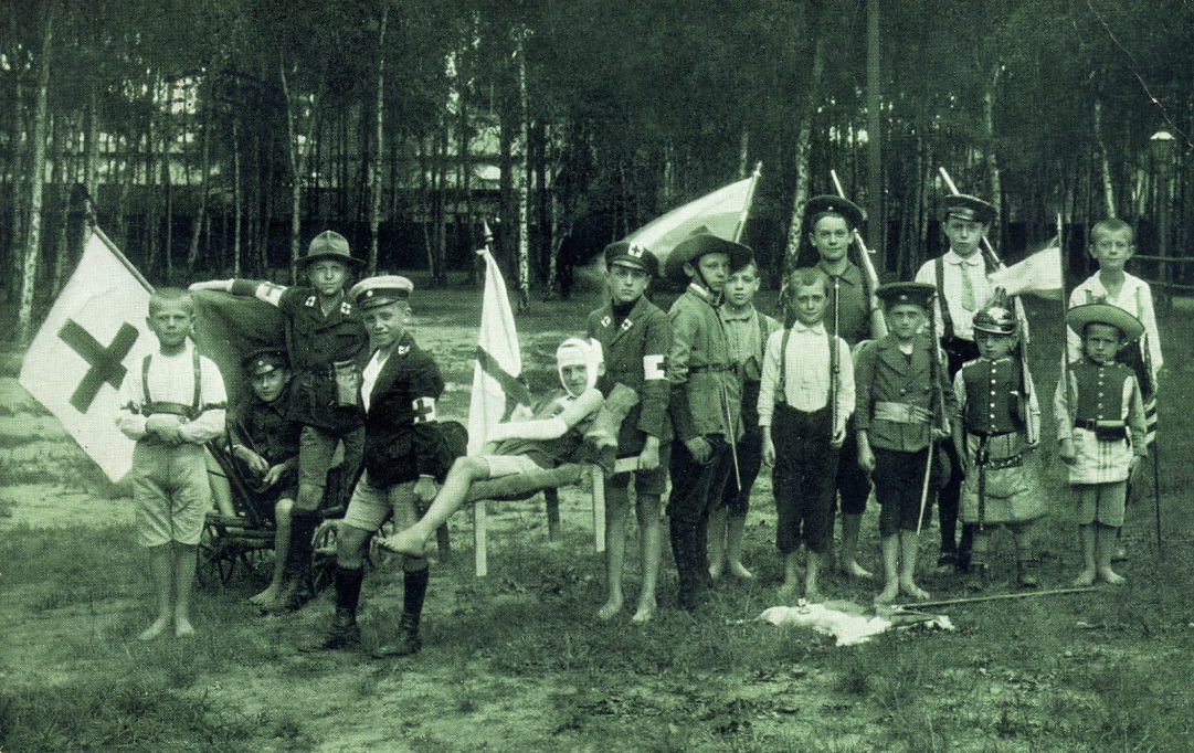 Die jngste Wehr, Werbekarte fr Rotkreuzarbeit und Kriegsdienst, Knigreich Sachsen, 1914