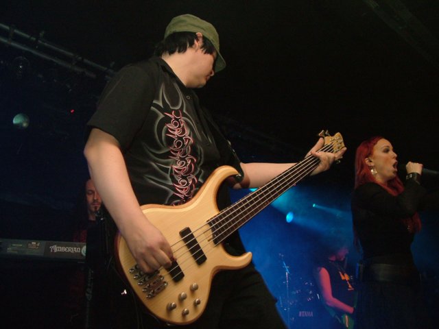 amberian_dawn004.jpg