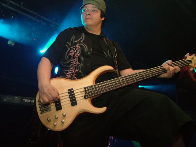 amberian_dawn006.jpg