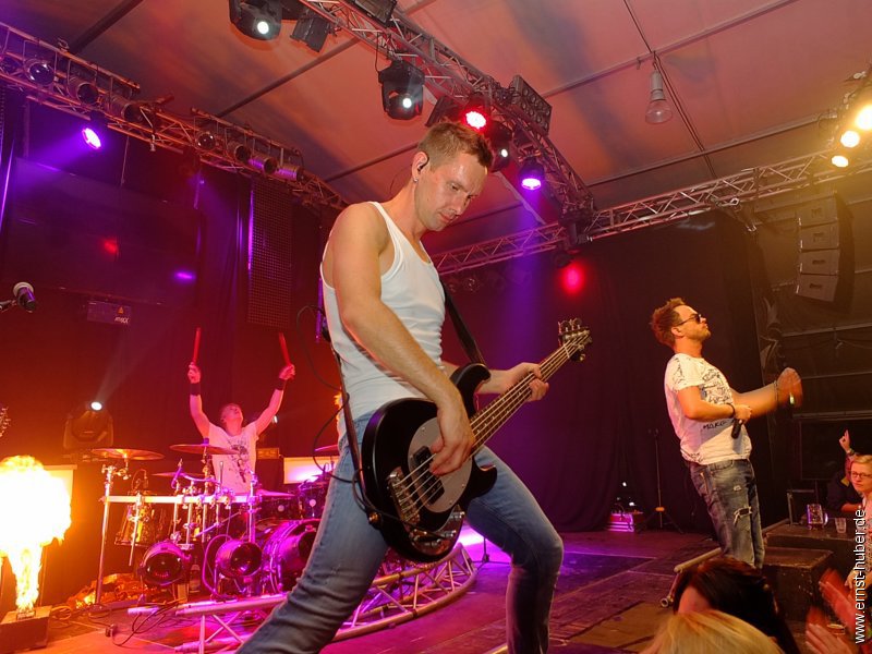 barbedwire2015__732.jpg