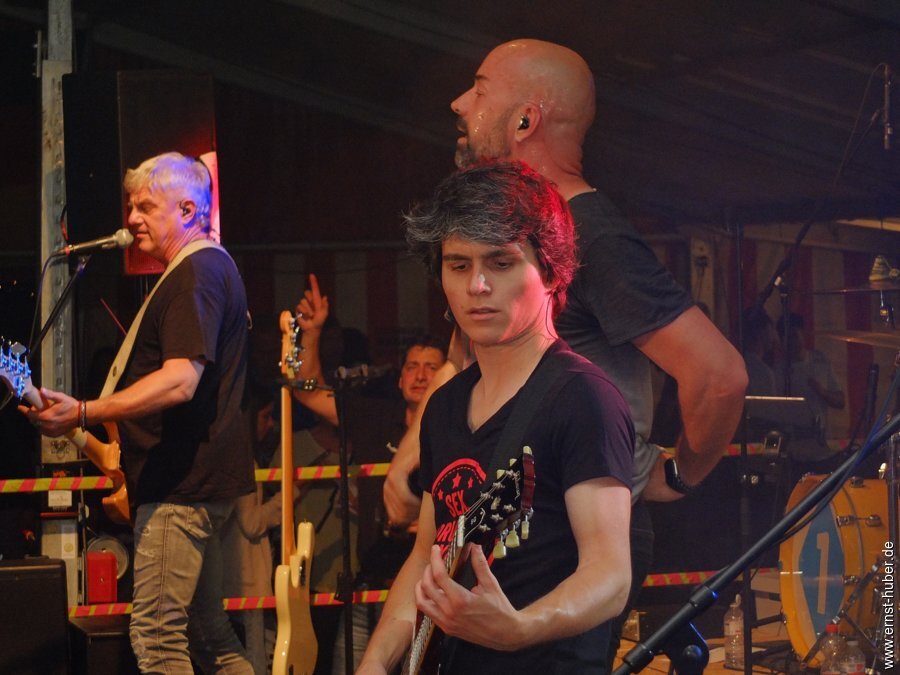 b1_band__144.jpg