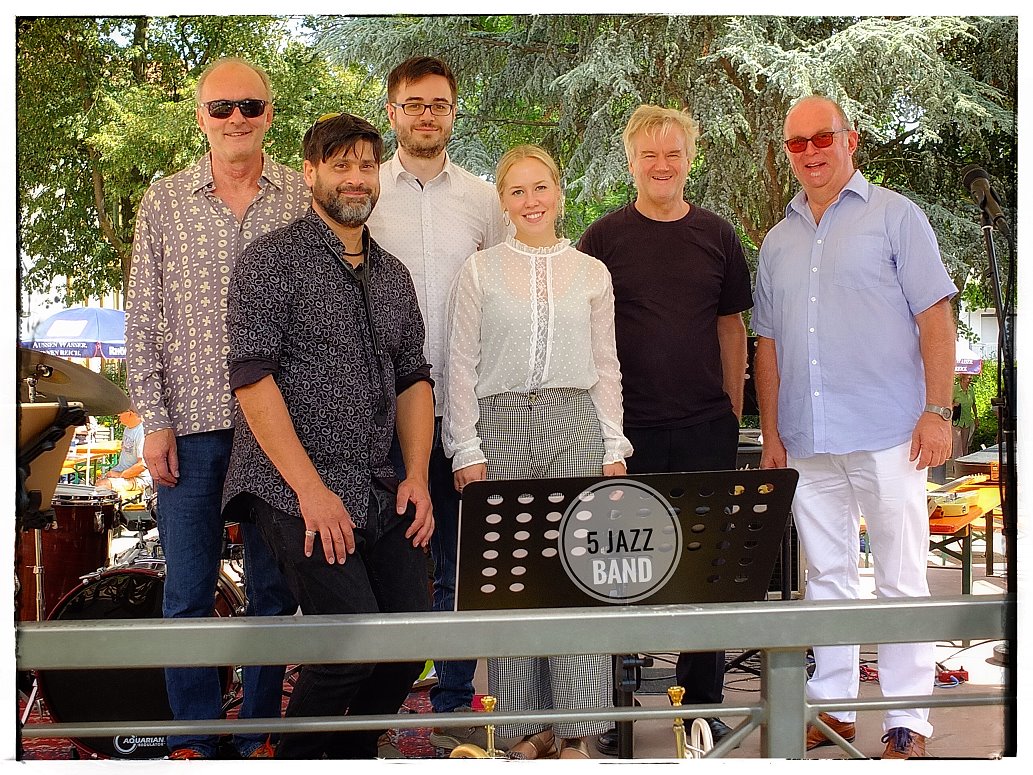 Jazz Picknick mi der 5 Jazz Band in der stdtischen Anlage von Lohr a. Main