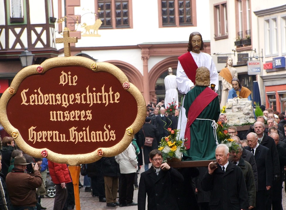 Die Karfreitagsprozession 2013  in Lohr a. Main