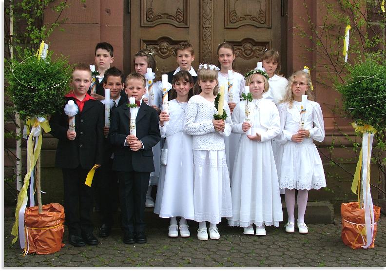 Kommunionkinder von Sackenbach 2005