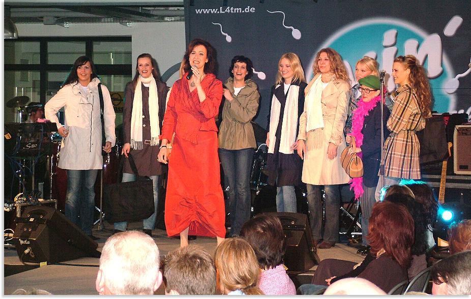 Modeschau bei Opel Brass in Lohr a. Main