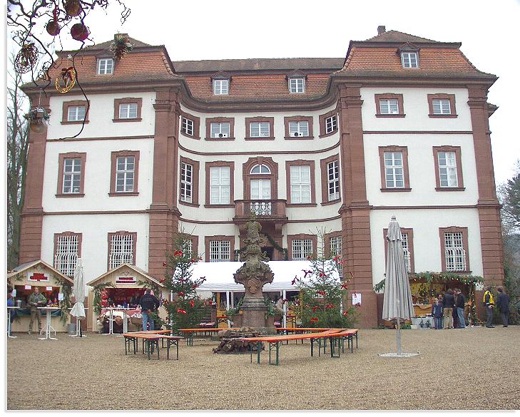 Nordischer Weihnachtsmarkt vor dem Huttenschloß in Lohr / Steinbach