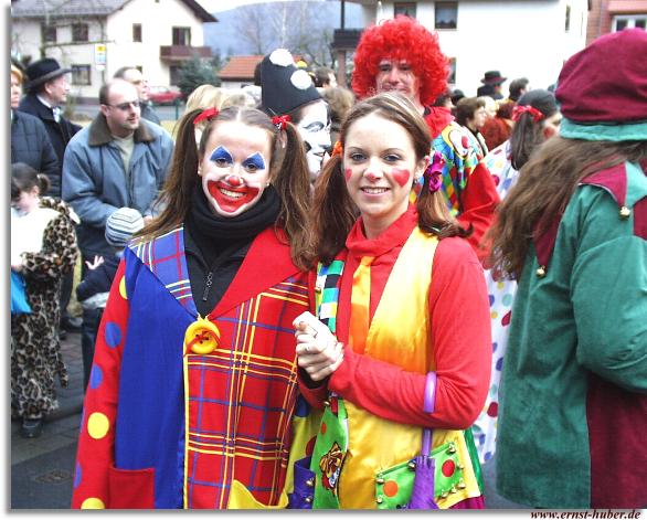 Hübsche Mädels beim Wombacher Faschingszug  :-))