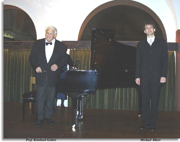Michael Albert und Prof. Reinhard Geilert im Lohrer Rathaussaal