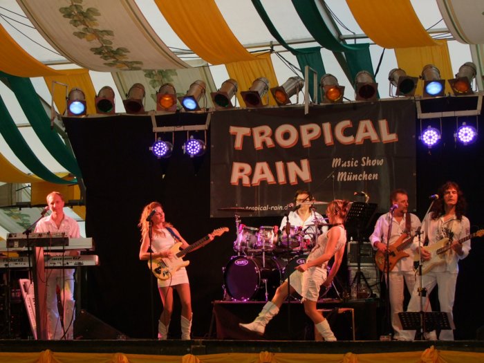 tropicalrain_028.jpg