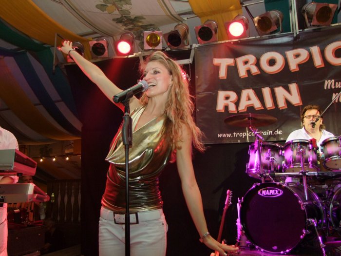 tropicalrain_183.jpg