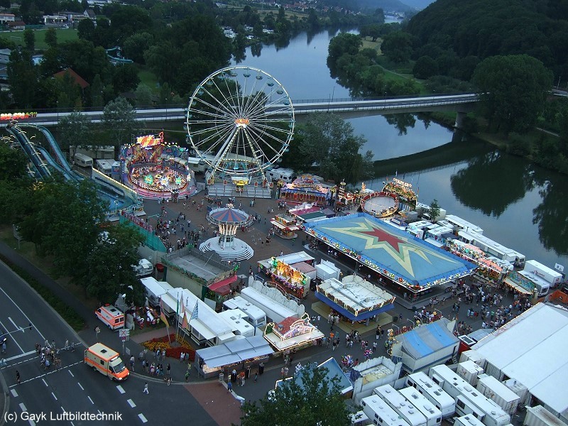 Luftaufnahme von der Lohrer Spessartfestwoche 2012 (c) GAYK Luftbildtechnik
