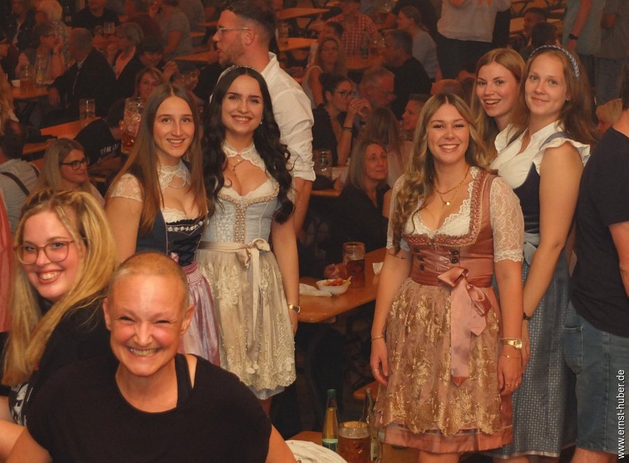 troglauer2025___125.jpg