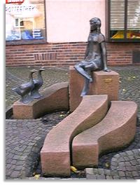 Der Gänselieslbrunnen in der Lohrtorstrasse