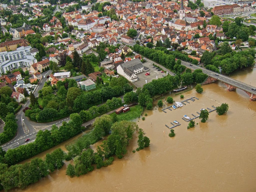 Bilder vom Hochwasser in Lohr a. Main am Sonntag, den 2. Juni 2013