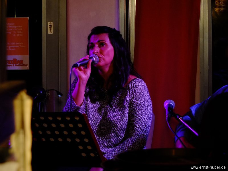 ginradio_148.jpg