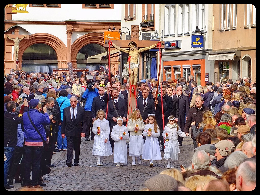 Impressionen von der Lohrer Karfreitagsprozession 2018