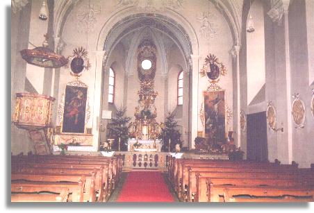 das Kirchenschiff in St.Josef 