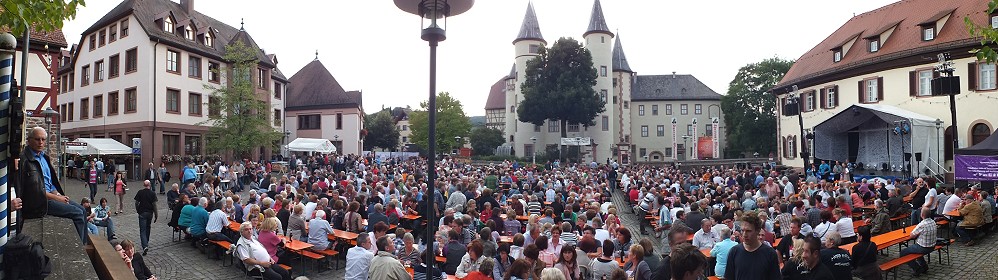 Michl Müller Open Air auf dem Schlossplatz in Lohr a. Main