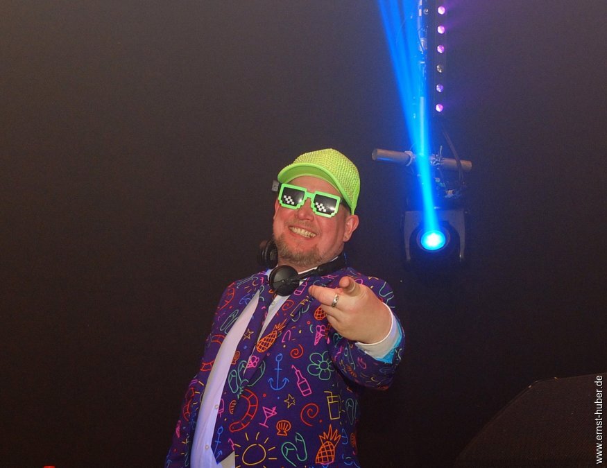 neonparty2025-___004.jpg