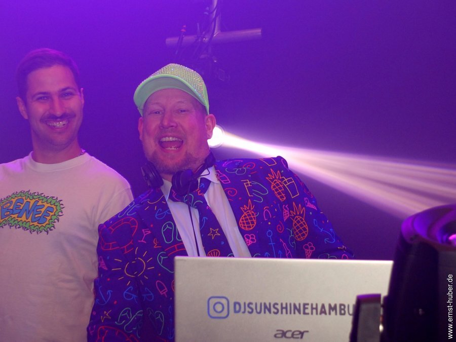 neonparty2025-___012.jpg