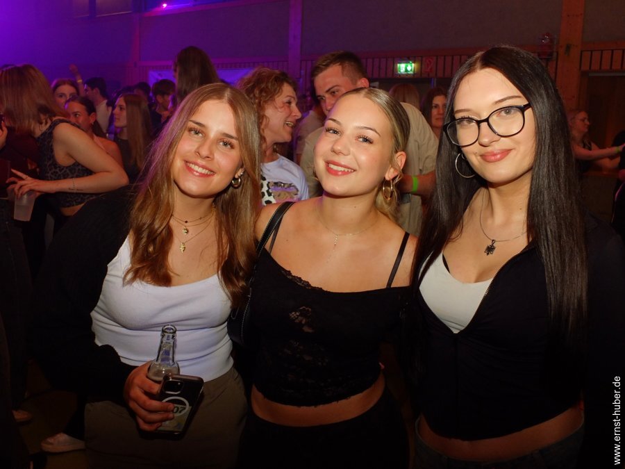 neonparty2025-___072.jpg
