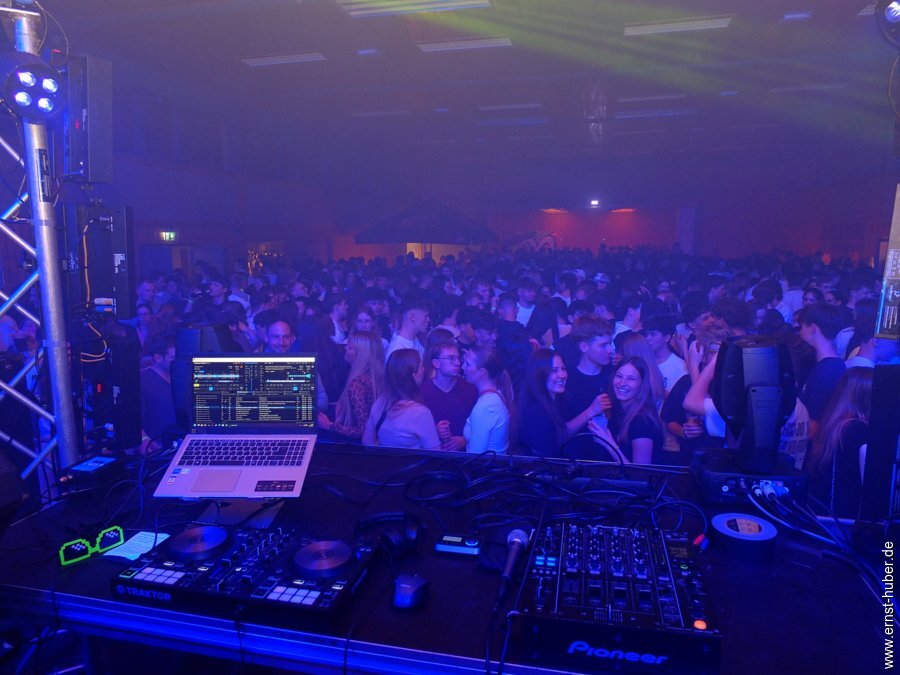 neonparty2025-___081.jpg