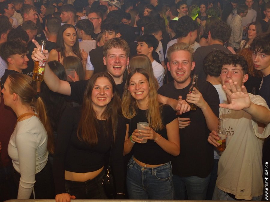 neonparty2025-___083.jpg