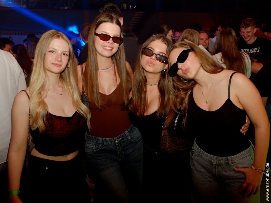 neonparty2025-___115.jpg