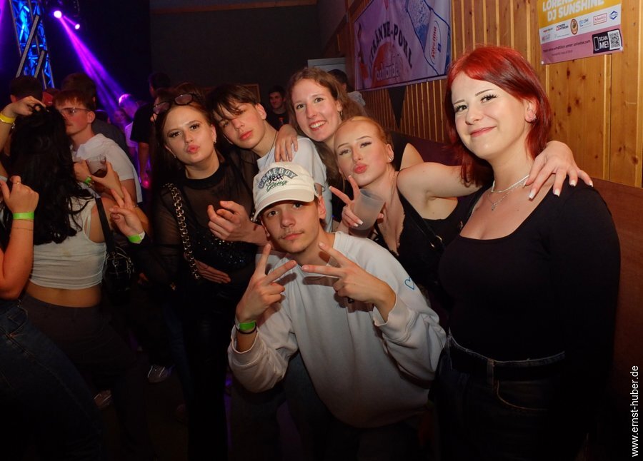 neonparty2025-___132.jpg