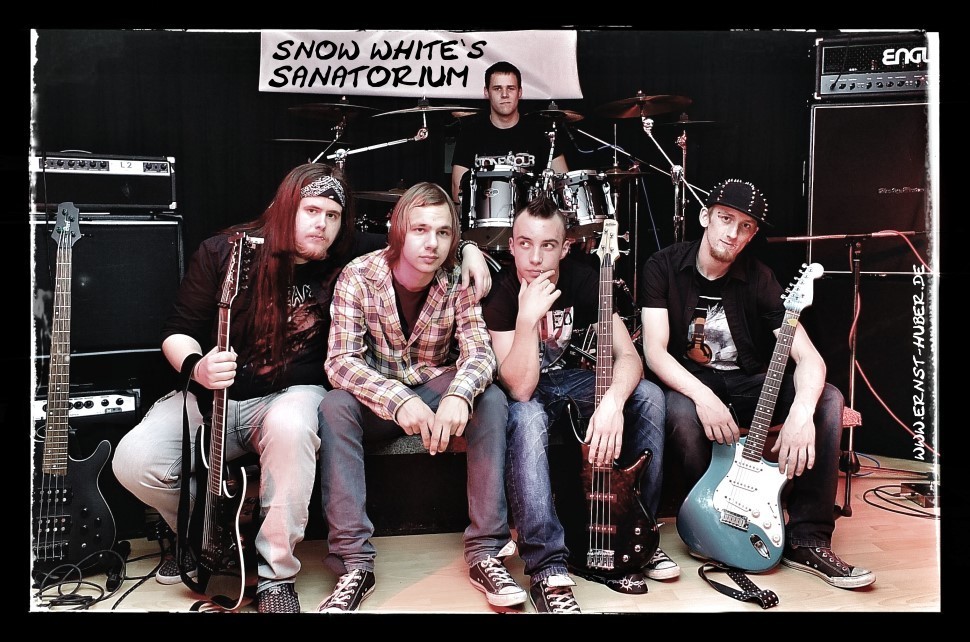 Rocknight im Jugendzentrum von Lohr a. Main mit der Band Snow White`s Sanatorium