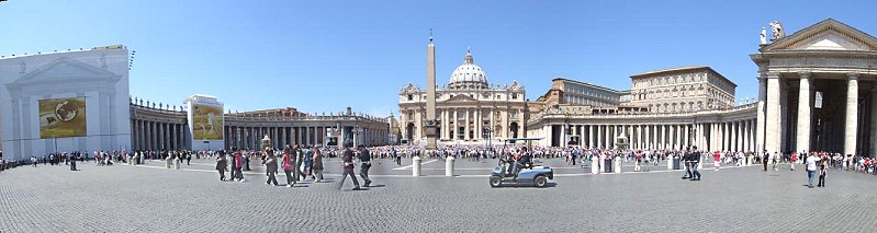 Der Petersplatz in Rom