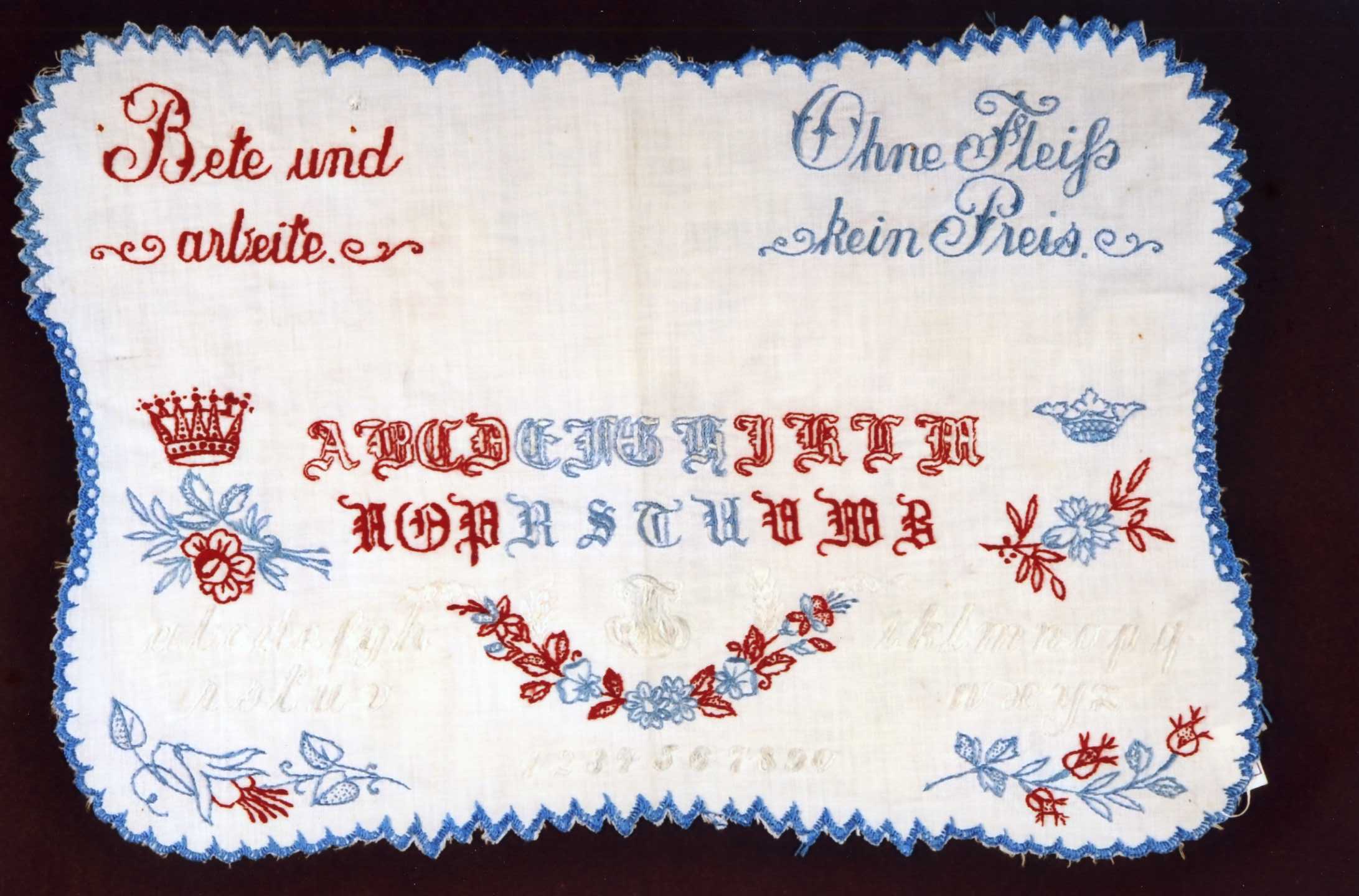 ABC-Mustertuch mit moralisierenden Sprchen, um 1910