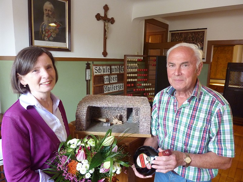 Museumsleiter Eduard Stenger und Gertrud Lohr