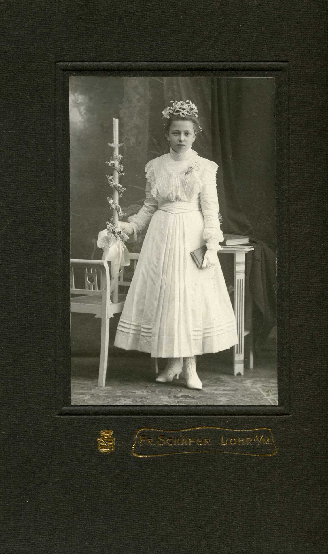 Die Kommunikantin Karolina Goepfert (geb. 1898) 1910