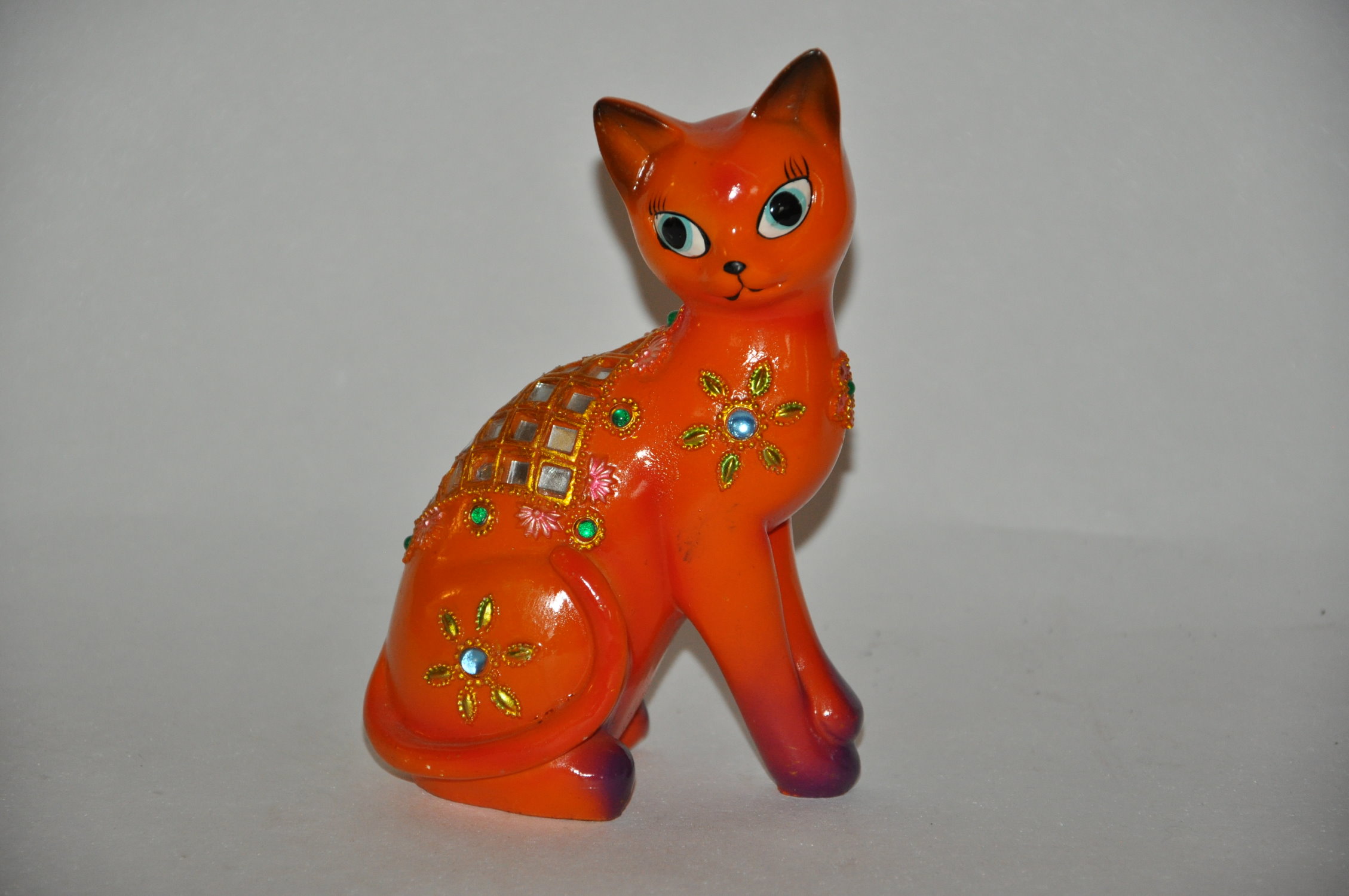 Reich verzierte amerikanische Porzelankatze