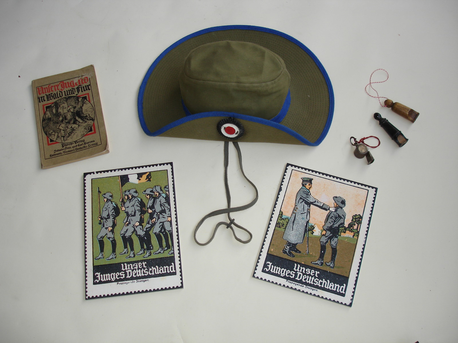 Hut, vergrerte Werbemarken usw. des 1911 gegrndeten Jungdeutschland-Bundes (JDB)