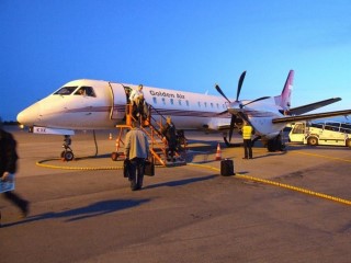 Ankunft mit Golden Air in Örnskoldsvik