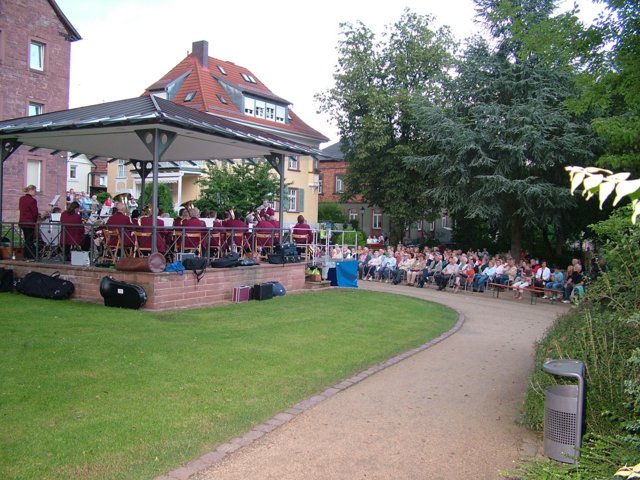 serenade_022.jpg
