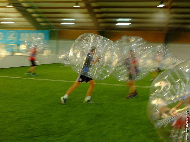 bubblefootball__021.jpg