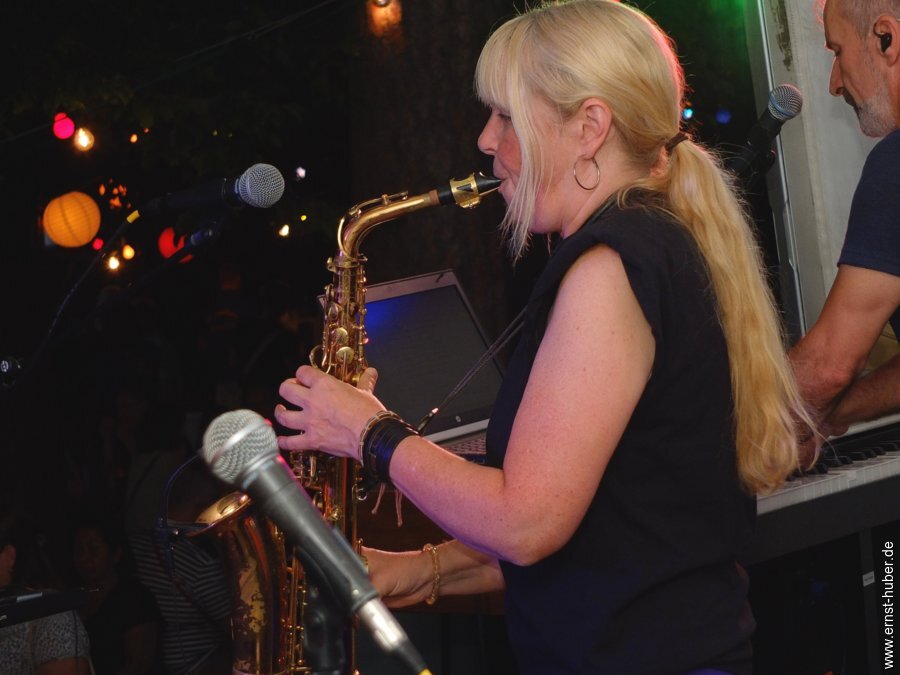 groove_buzzters___024.jpg