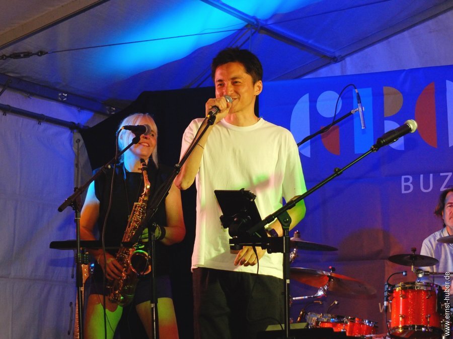 groove_buzzters___141.jpg
