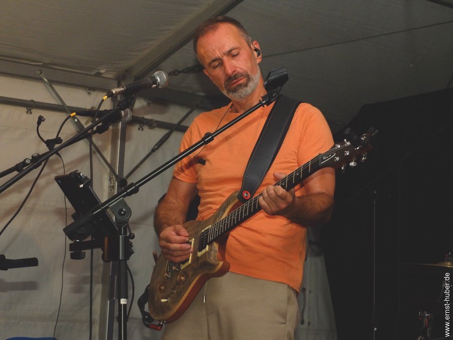 groove_buzzters___187.jpg